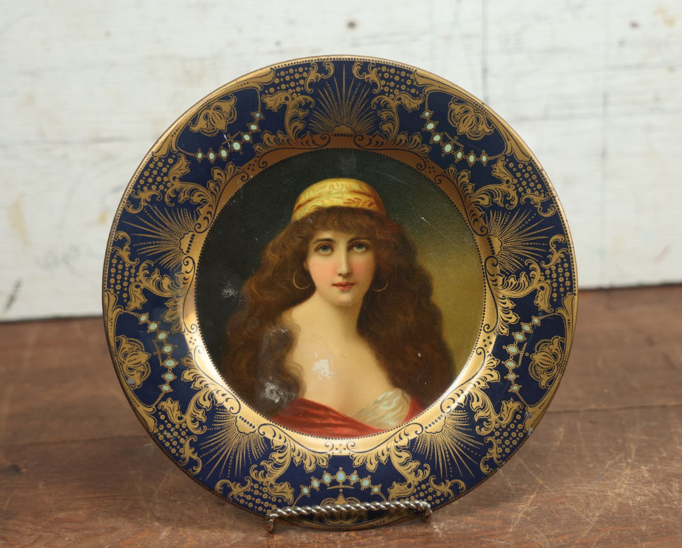 Lot 014 - Antique Tin Lithograph Decorative Plate With Beautiful Woman, By Vienna Art Plates, 1905