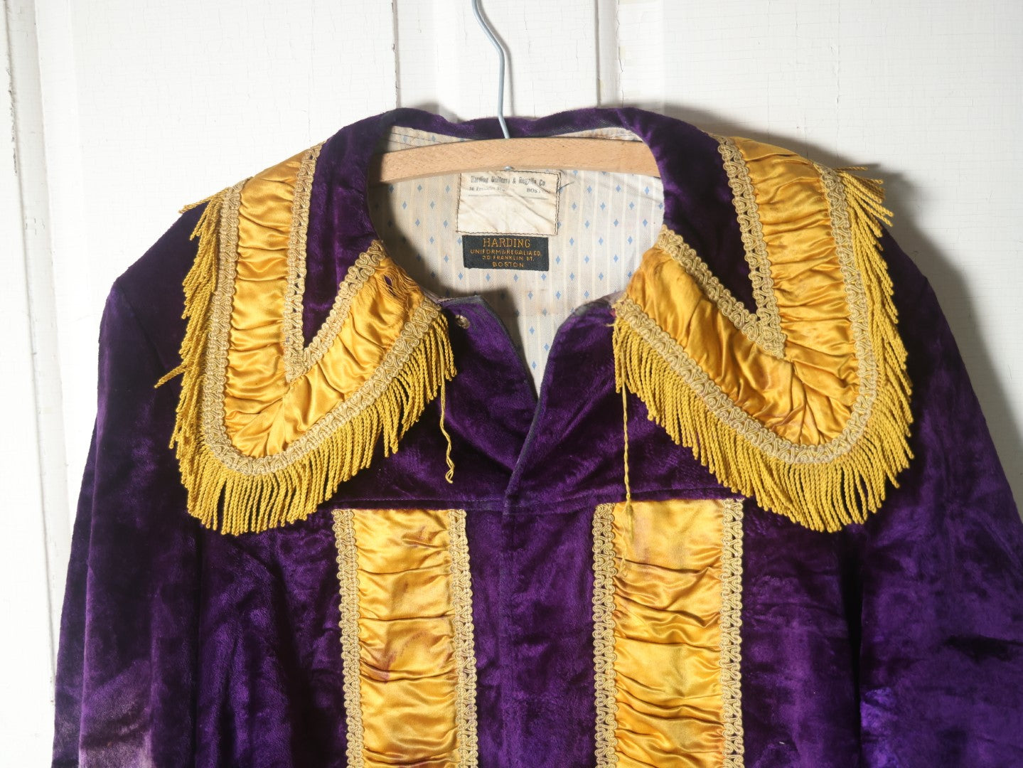 Lot 016 - Antique Fraternal Theatrical Purple And Gold Robe, By Harding Uniform And Regalia Company, Boston, With Rope And Button Enclosure (Approximate Measurements In Description)