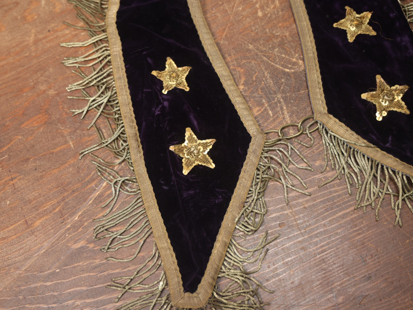 Lot 022 - Antique Purple Velvet Odd Fellows I.O.O.F. Sash Collar With Two Stars, Metal Fringe