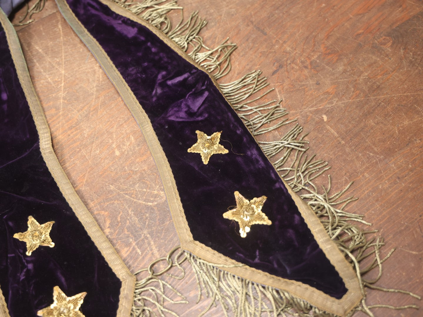 Lot 022 - Antique Purple Velvet Odd Fellows I.O.O.F. Sash Collar With Two Stars, Metal Fringe