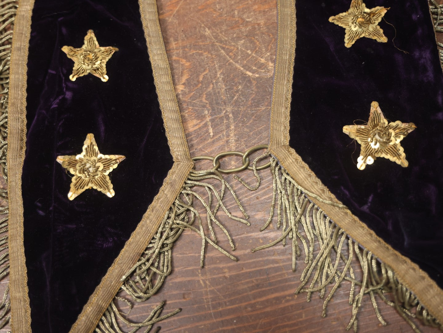 Lot 022 - Antique Purple Velvet Odd Fellows I.O.O.F. Sash Collar With Two Stars, Metal Fringe