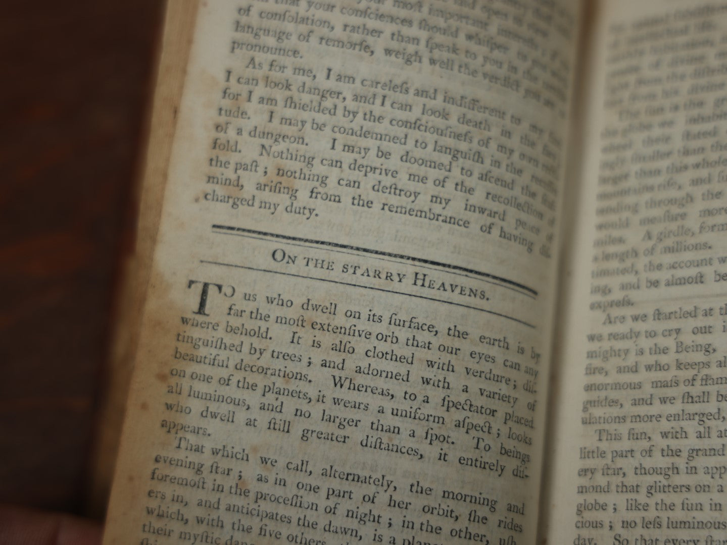 Lot 039 - "The Columbian Orator" Early 19th Century Book By Caleb Bingham, A.M., Instructional Book On The Art Of Eloquence, With Famous Speeches And Dialogues, Eighth Edition, 1817 