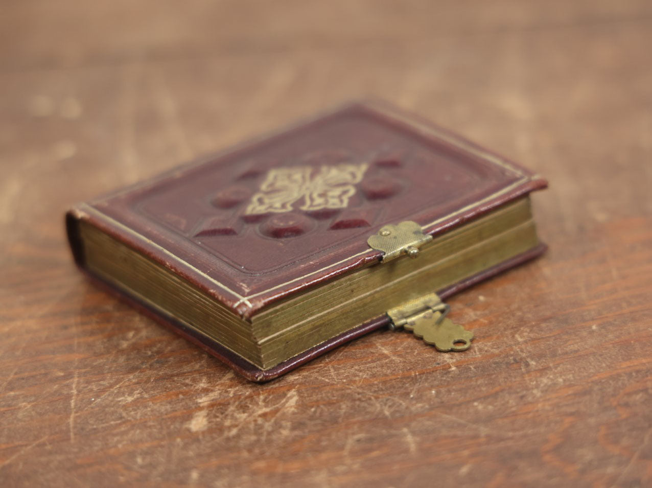 Lot 049 - Antique Gem Tintype Album Containing 35 Tintypes, Some Empty Pages