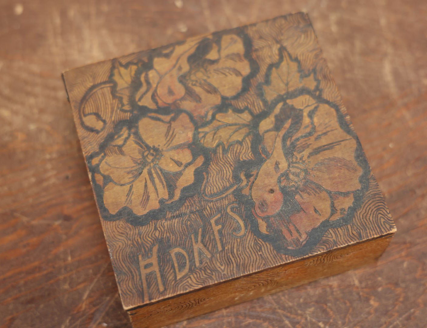 Lot 060 - Antique Wood Burned Pyrography Flemish Art Hinged Top Handkerchief Box