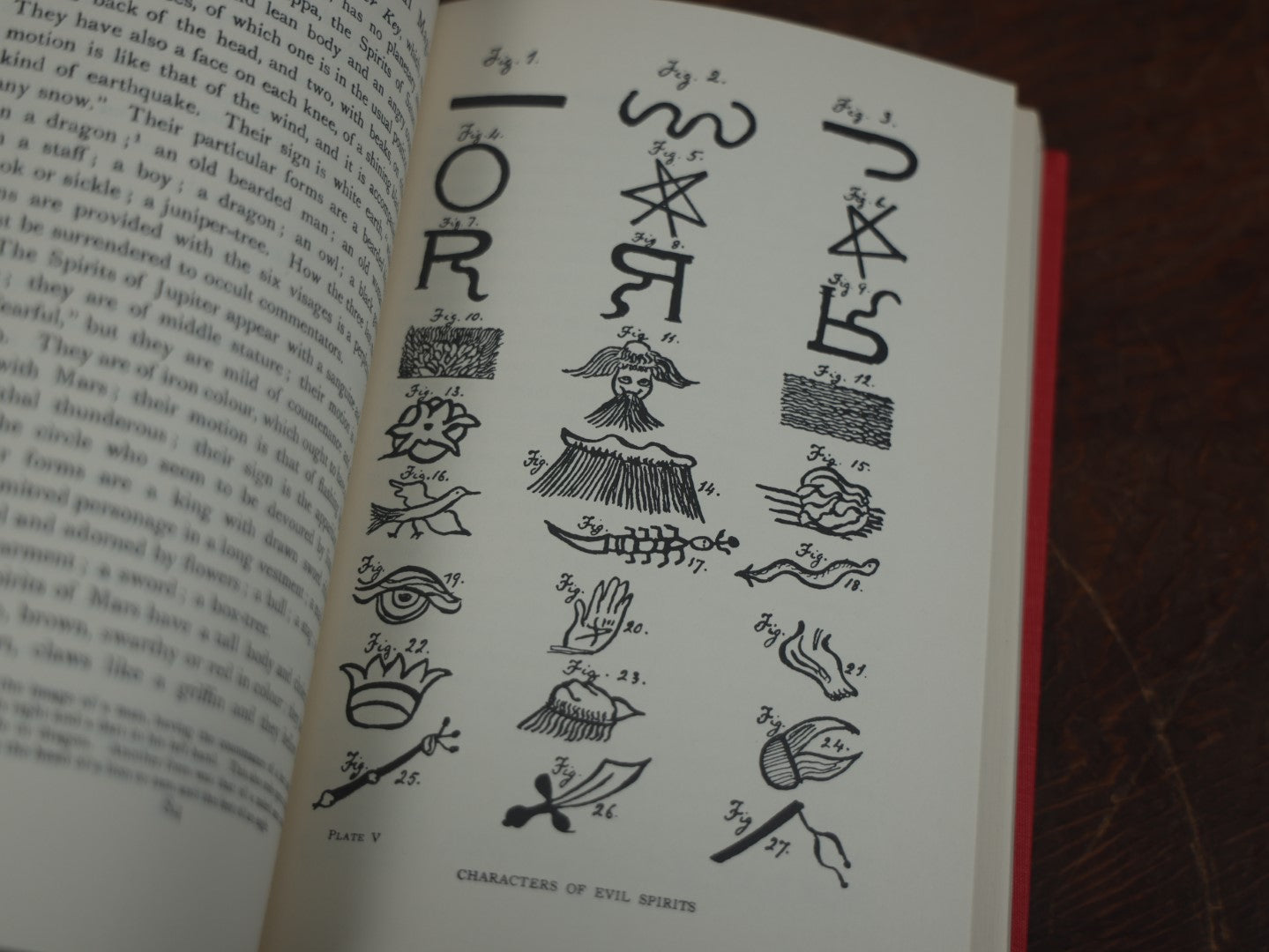 Lot 070 - "The Book Of Ceremonial Magic, Including The Rites And Mysteries Of Goetic Theurgy, Sorcery And Infernal Necromancy" By Arthur Edward Waite, With Illustrations, Vintage Book, 1969