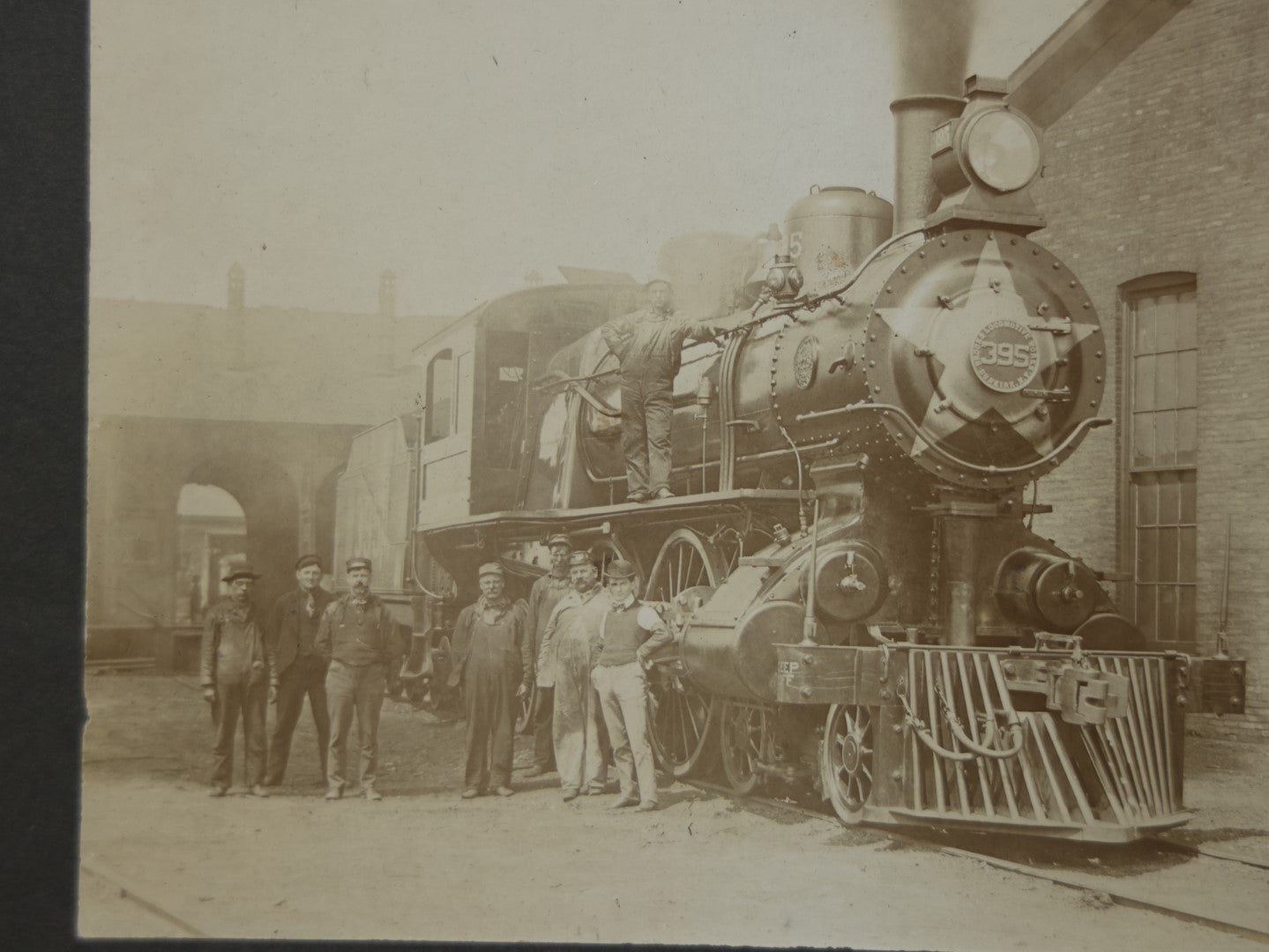 Lot 078 - Grouping Of Three Antique Boarded Photos Of Railroad Workers, Trains, Locomotives, Including New Orleans And Tennessee Railroad And More