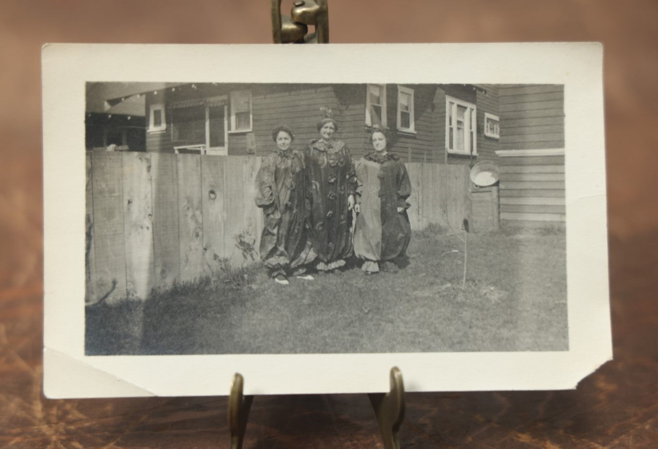 Lot 090 - Single Antique Snapshot Photo Of Three Women In Clown Costumes, Identified And Dated 1916 