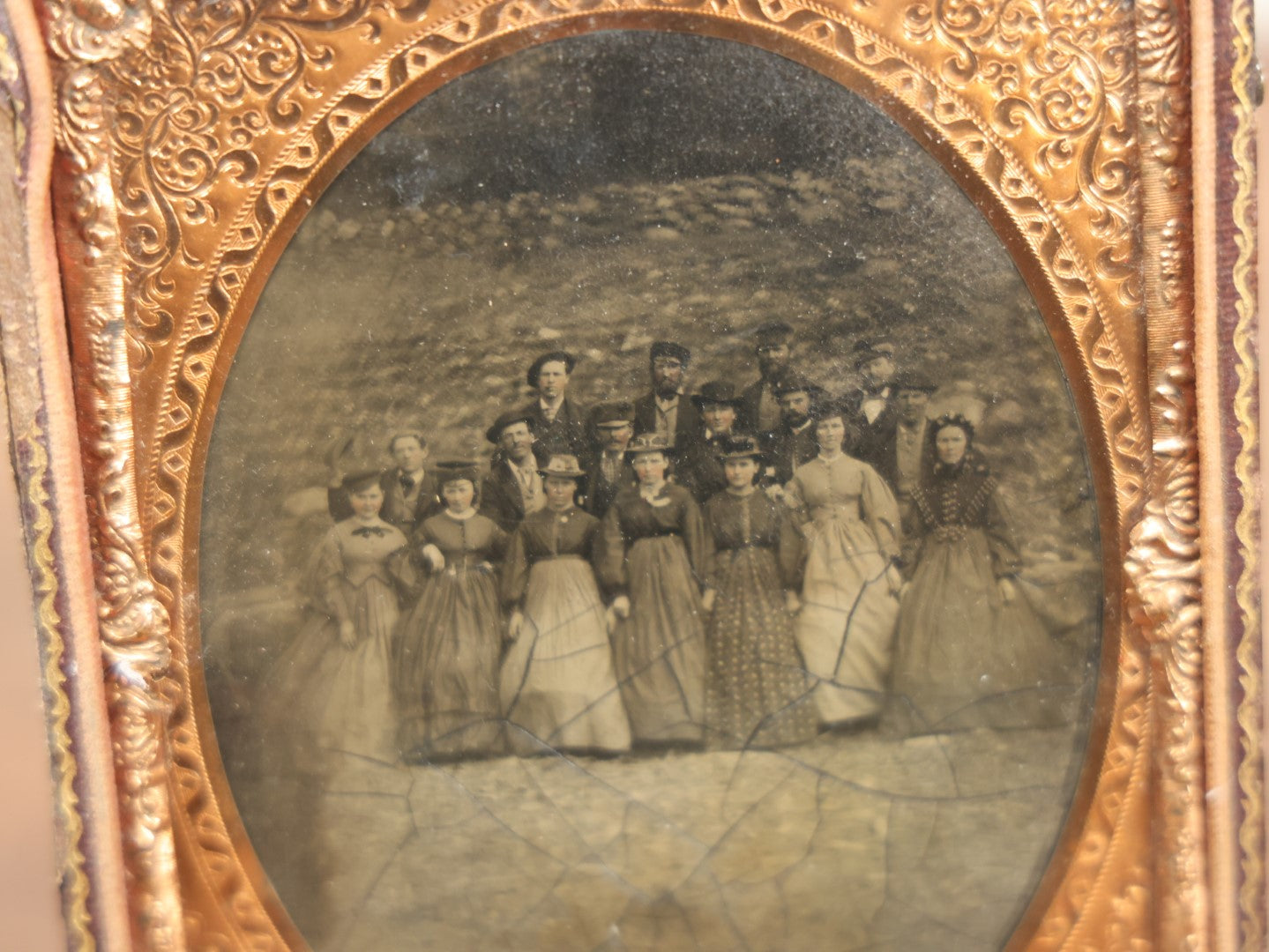 Lot 021 - Antique 1/2 Plate Tintype Of 17 People (Ten Men, Seven Women), In Half Case With Mat