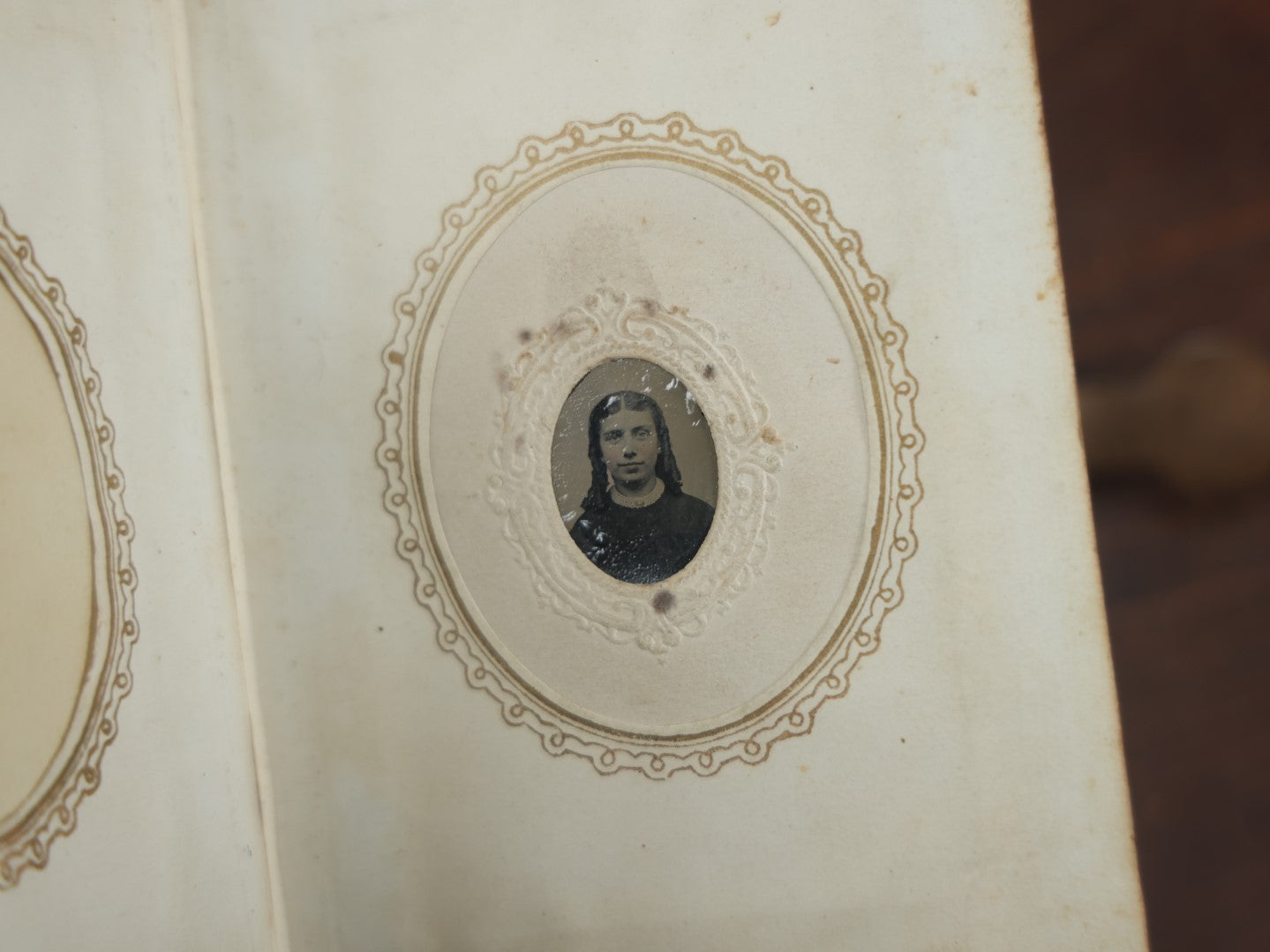 Lot 025 - Antique Victorian Photo Album Of Julia E. Kelso, Loaded With 27 Tintypes And 19 C.D.V. Images, Including Soldier, Gem Tintypes