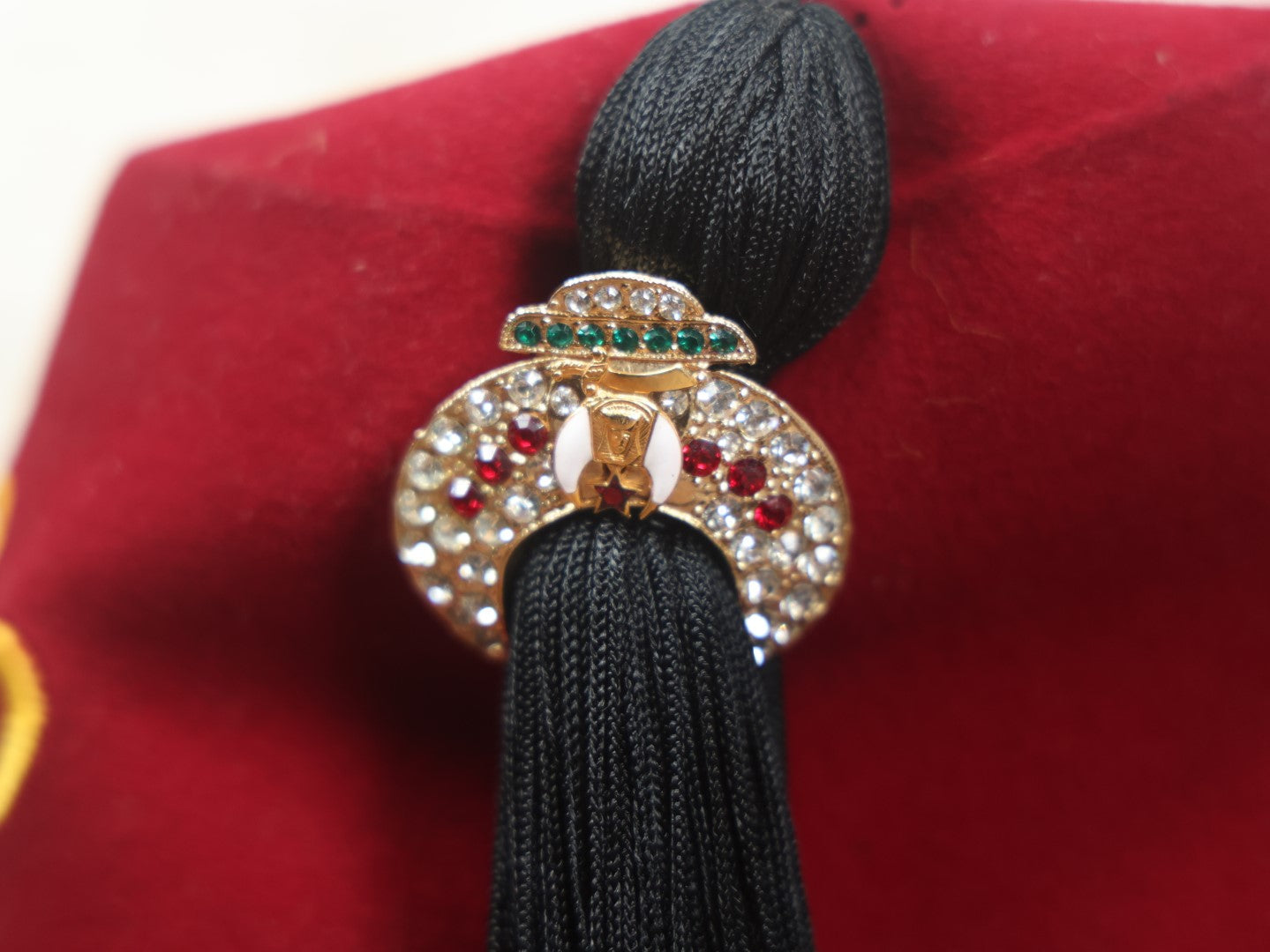 Lot 049 - Vintage Aleppo Shriners Masonic Fraternal Red Fez With Black Tassel, Bejeweled Brooch, Size 7-1/8