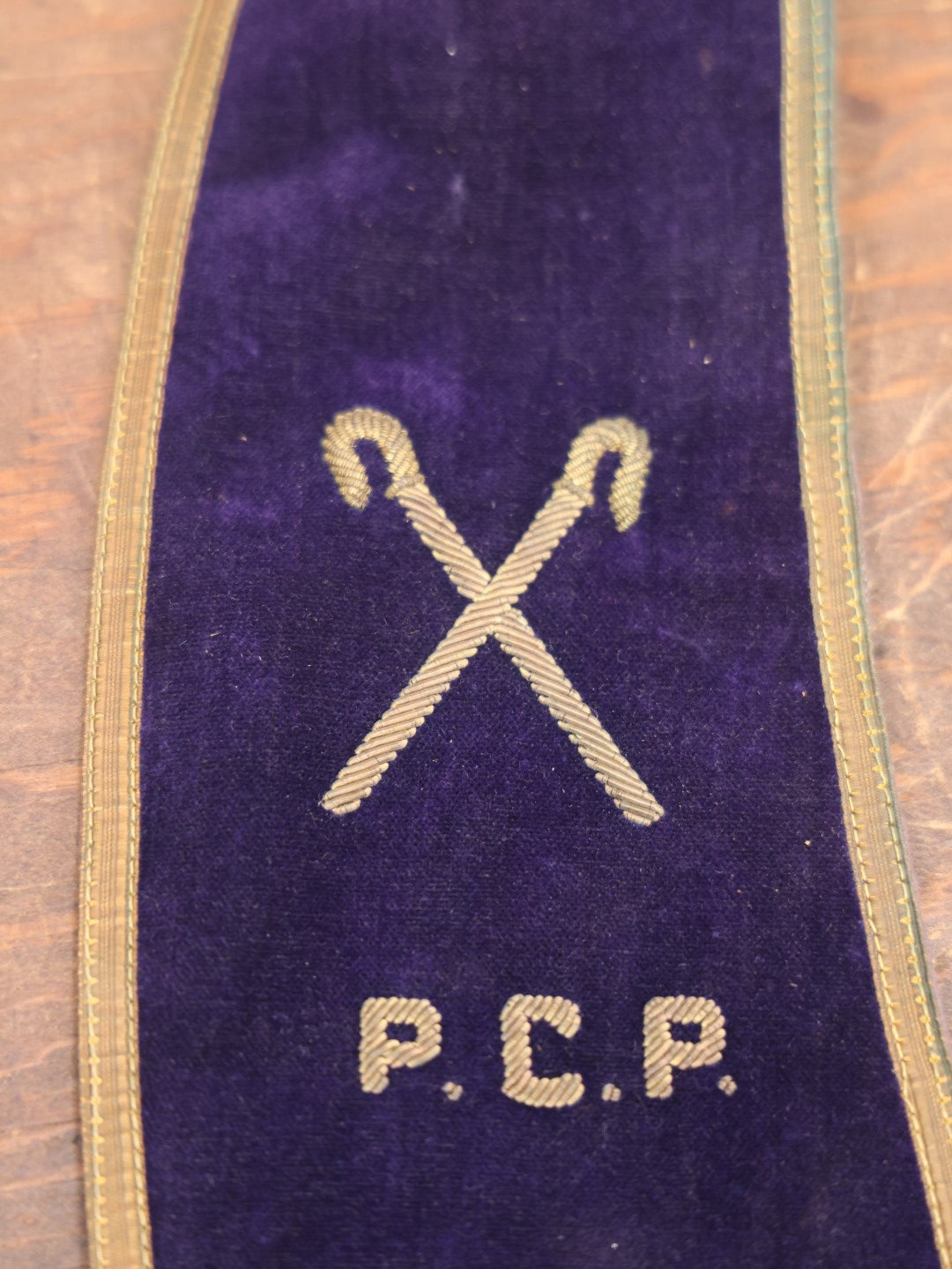 Lot 053 - Vintage Purple Velvet Odd Fellows I.O.O.F. Sash Collar, P.C.P. Past Chief Patriarch, Crossed Staffs Symbol, Lodge No. 56, Boston Regalia Company