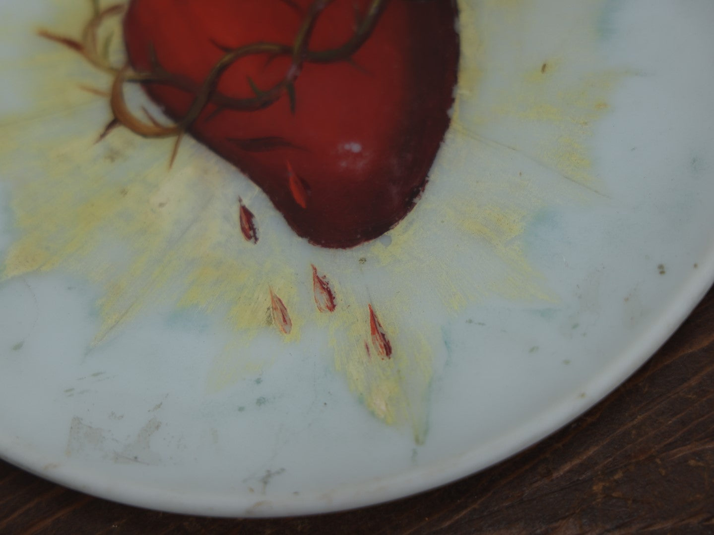 Lot 057 - Antique Hand Painted Sacred Heart Of Jesus, Flaming Heart With Cross, On White Glass Plate