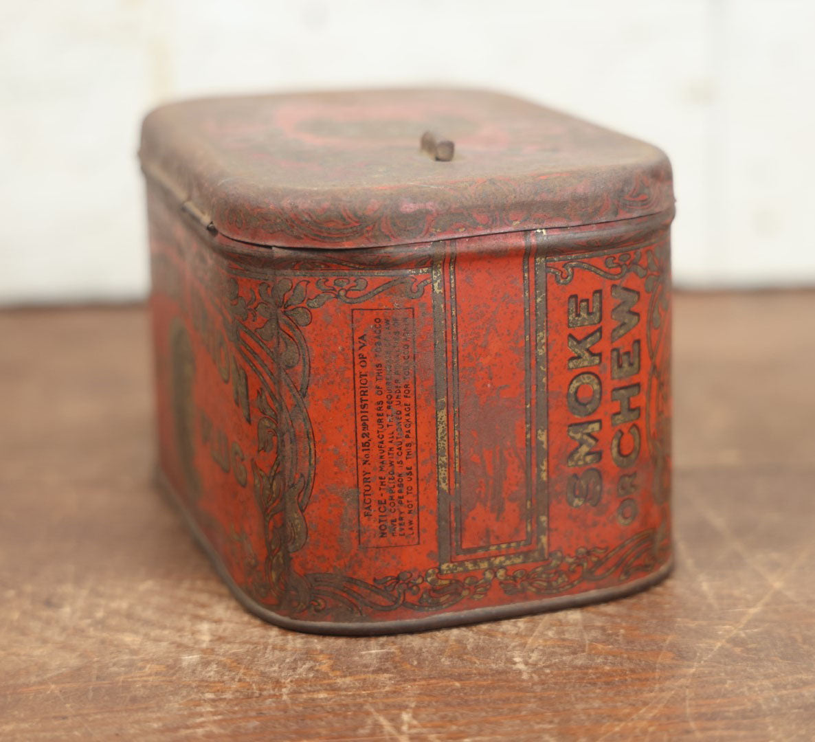 Lot 073 - Central Union Cut Plug Tobacco Tin With Woman In Moon, United States Tobacco Company, Richmond, Virgina, Advertising Tin