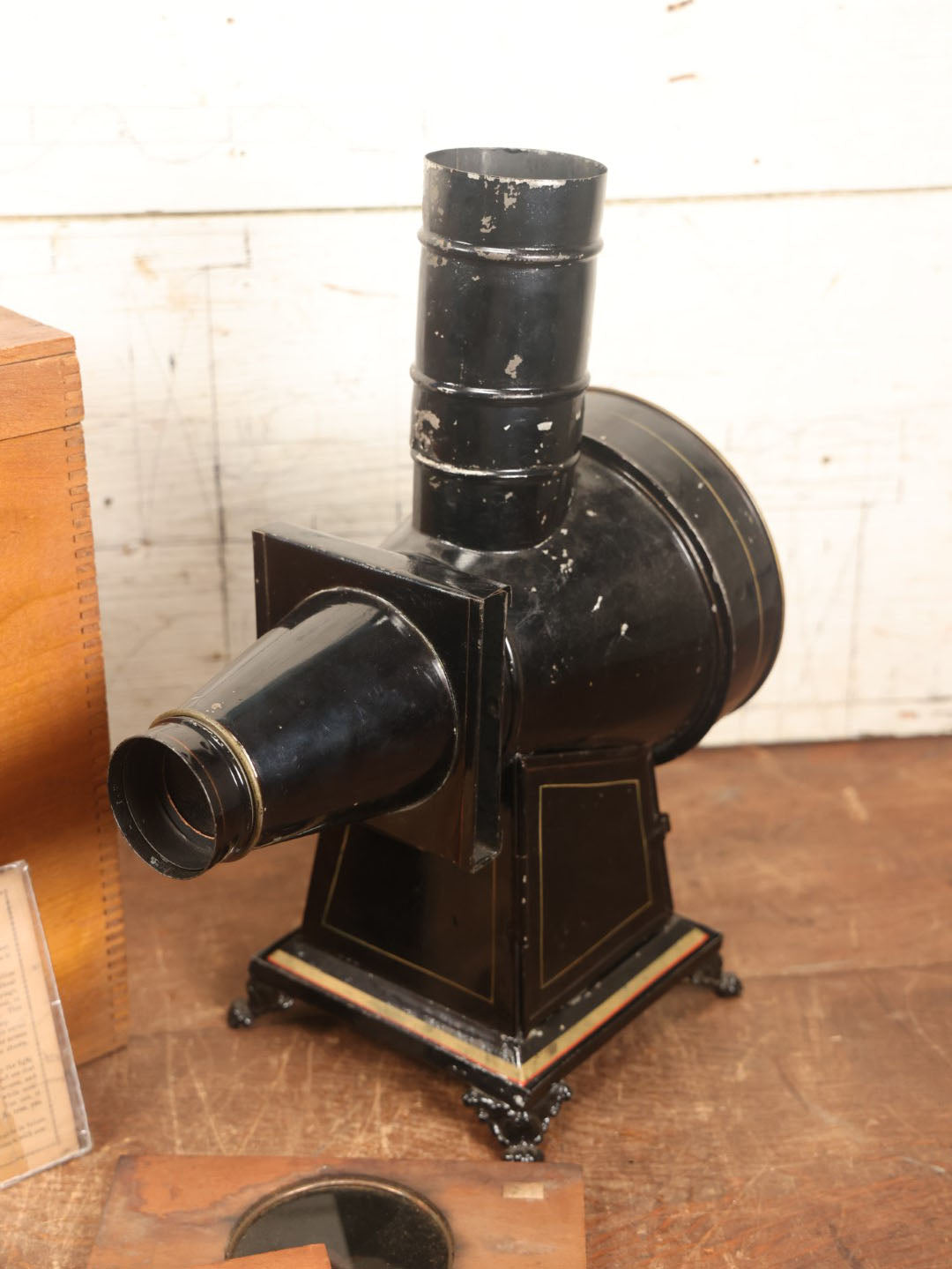 Lot 010 - Antique No. 2 Electro Radiant Magic Lantern Kerosene Lamp Projector In Original Box With Three Slides And Original Instructions'