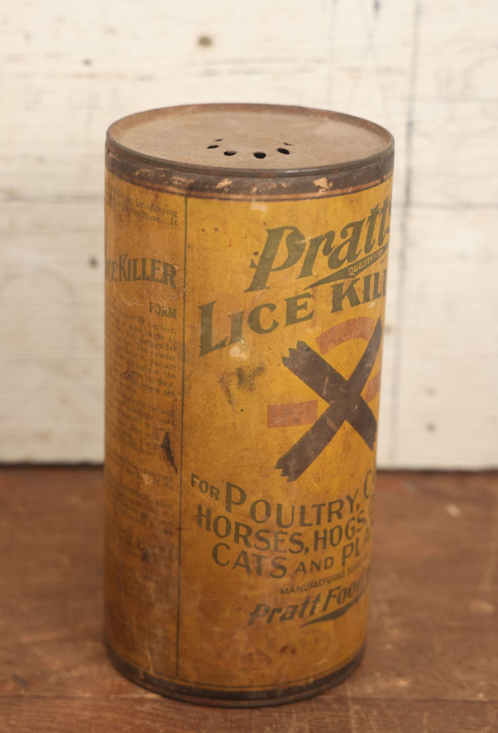 Lot 053 - Antique Pratt's Lice Killer Veterinary Medicine Tin, For Poultry, Cows, Horses, Hods, Dogs, Cats, And Plants, Pratt Food Co.,