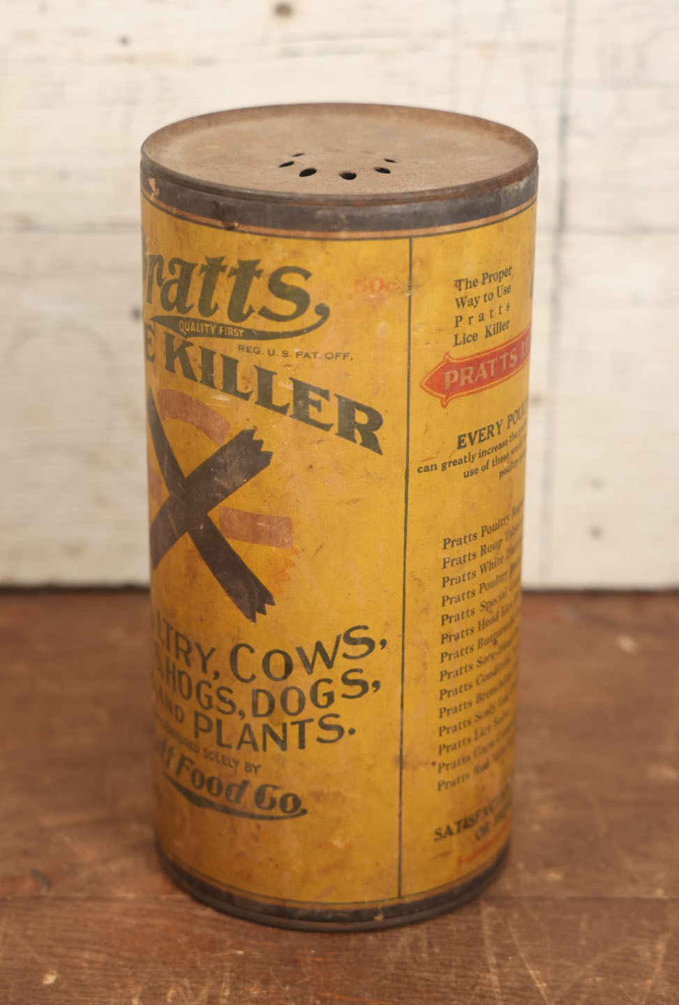 Lot 053 - Antique Pratt's Lice Killer Veterinary Medicine Tin, For Poultry, Cows, Horses, Hods, Dogs, Cats, And Plants, Pratt Food Co.,