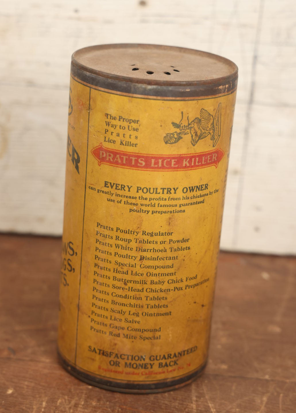 Lot 053 - Antique Pratt's Lice Killer Veterinary Medicine Tin, For Poultry, Cows, Horses, Hods, Dogs, Cats, And Plants, Pratt Food Co.,