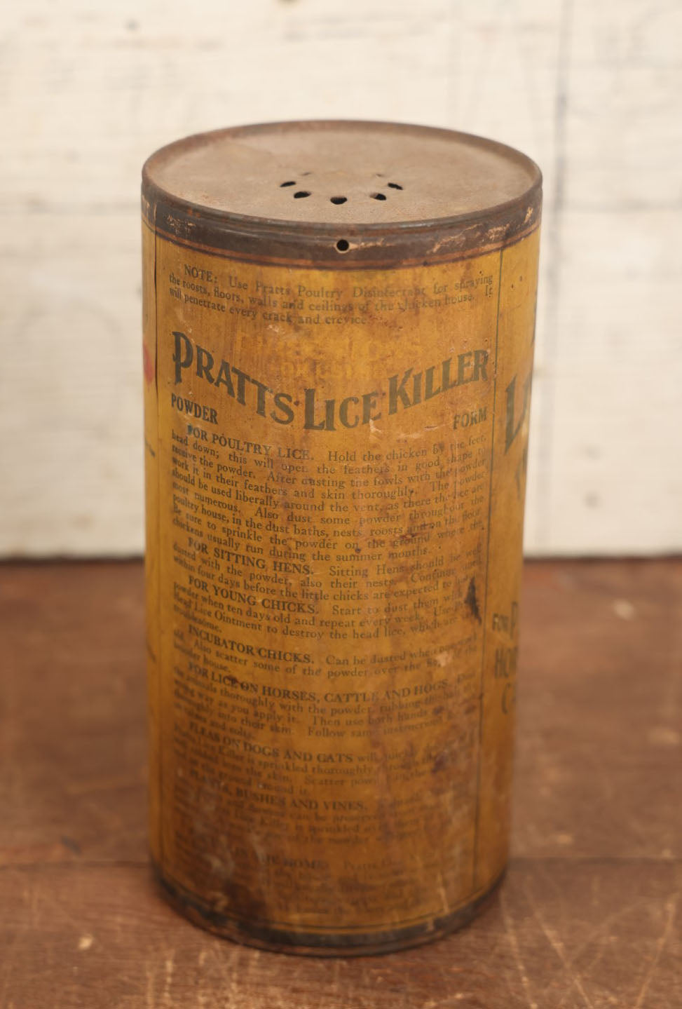 Lot 053 - Antique Pratt's Lice Killer Veterinary Medicine Tin, For Poultry, Cows, Horses, Hods, Dogs, Cats, And Plants, Pratt Food Co.,