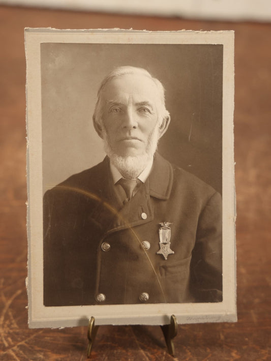 Lot 091 - Antique Cabinet Card Photo Of Man With Military Medal, Likely Grand Army Of The Republic, Possible Civil War Veteran, Early 20th Century