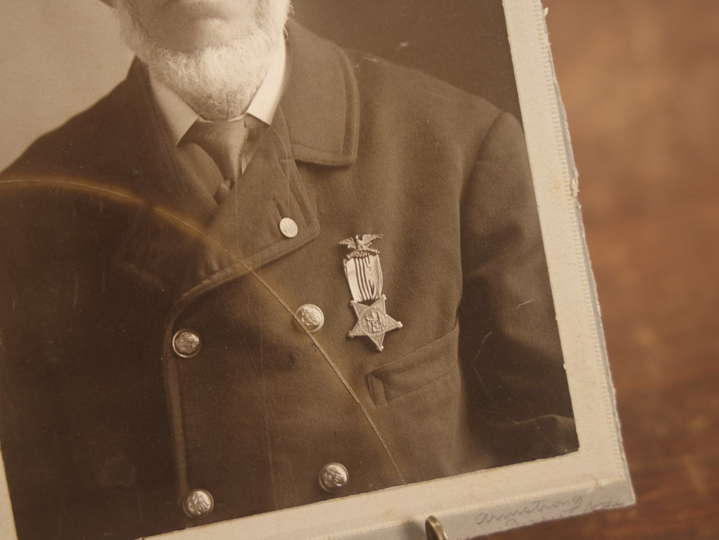 Lot 091 - Antique Cabinet Card Photo Of Man With Military Medal, Likely Grand Army Of The Republic, Possible Civil War Veteran, Early 20th Century