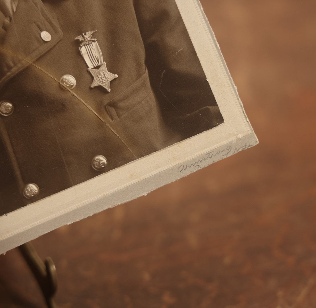 Lot 091 - Antique Cabinet Card Photo Of Man With Military Medal, Likely Grand Army Of The Republic, Possible Civil War Veteran, Early 20th Century