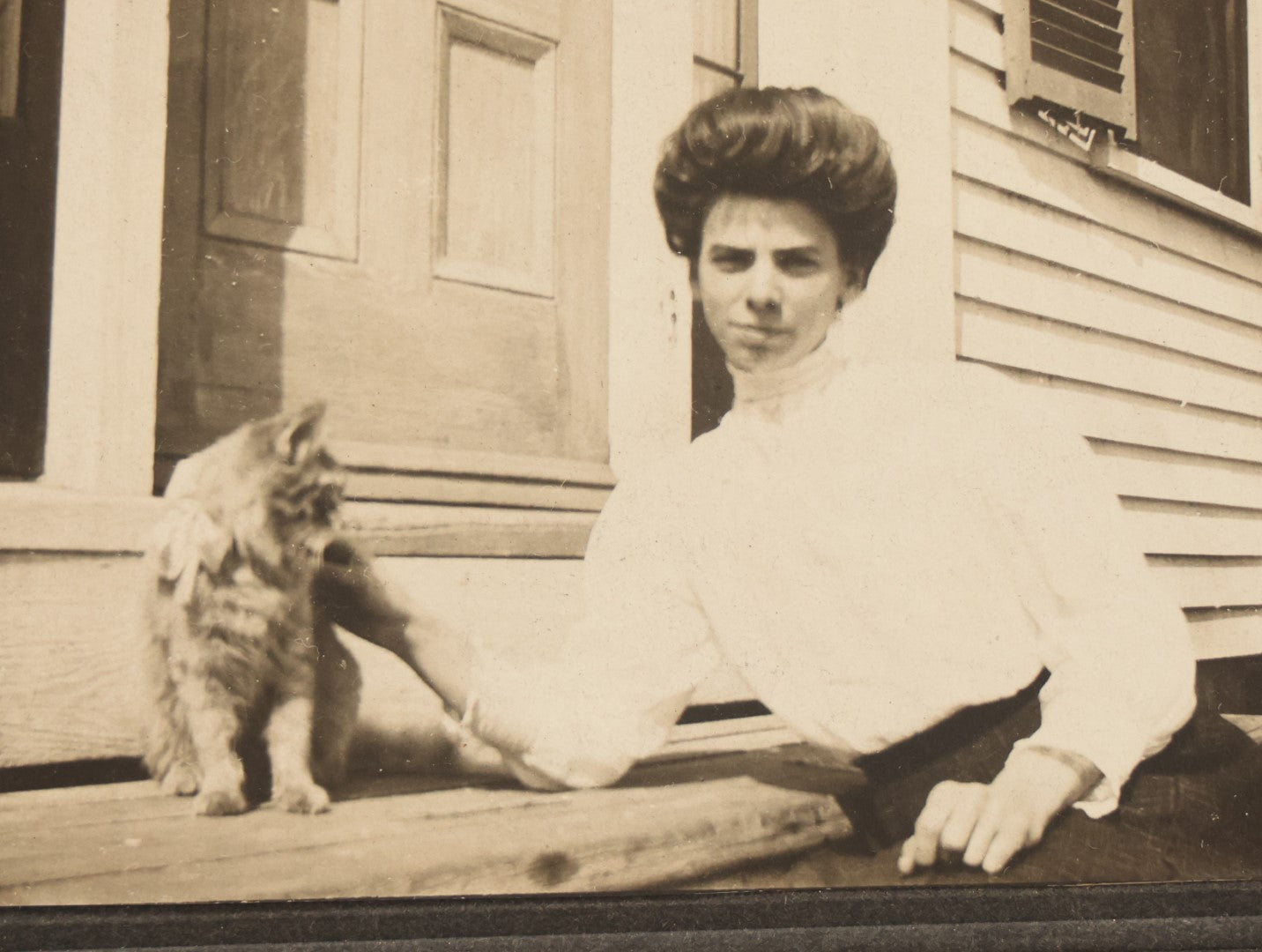 Lot 092 - Antique Small Boarded Photo Of Woman And Cat Sitting On Stoop