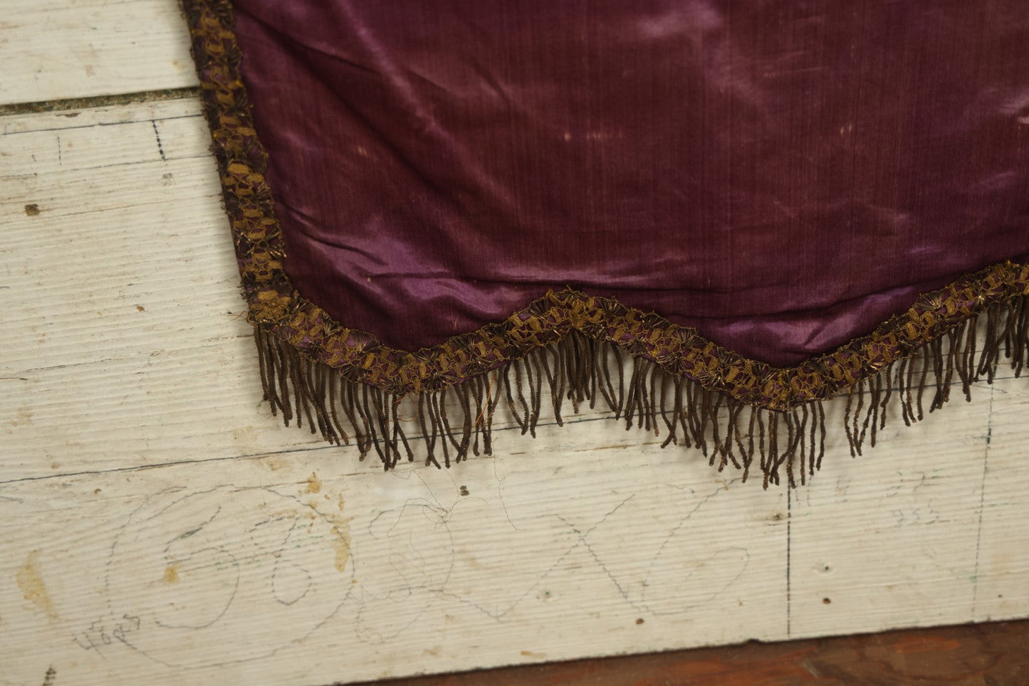 Lot 011 - Antique Independent Order Of Odd Fellows I.O.O.F. Hand Painted Encampment Banner - Pedestal With Fire On Purple Background - 18" x 23"