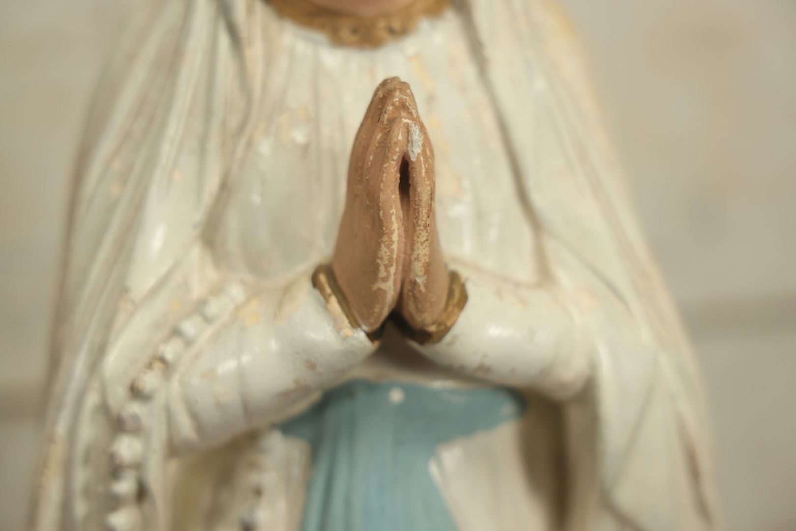 Lot 014 - Vintage Chalkware Praying Virgin Mary Statue, Various Wear And Chipping - 23" Tall