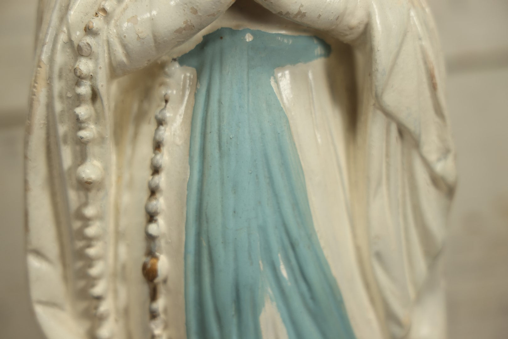 Lot 014 - Vintage Chalkware Praying Virgin Mary Statue, Various Wear And Chipping - 23" Tall