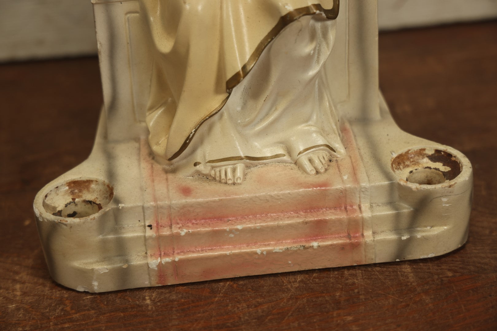 Lot 015 - Vintage Chalkware Sacred Heart Of Jesus In Candle Holder Altar, Copyright 1934 Mark