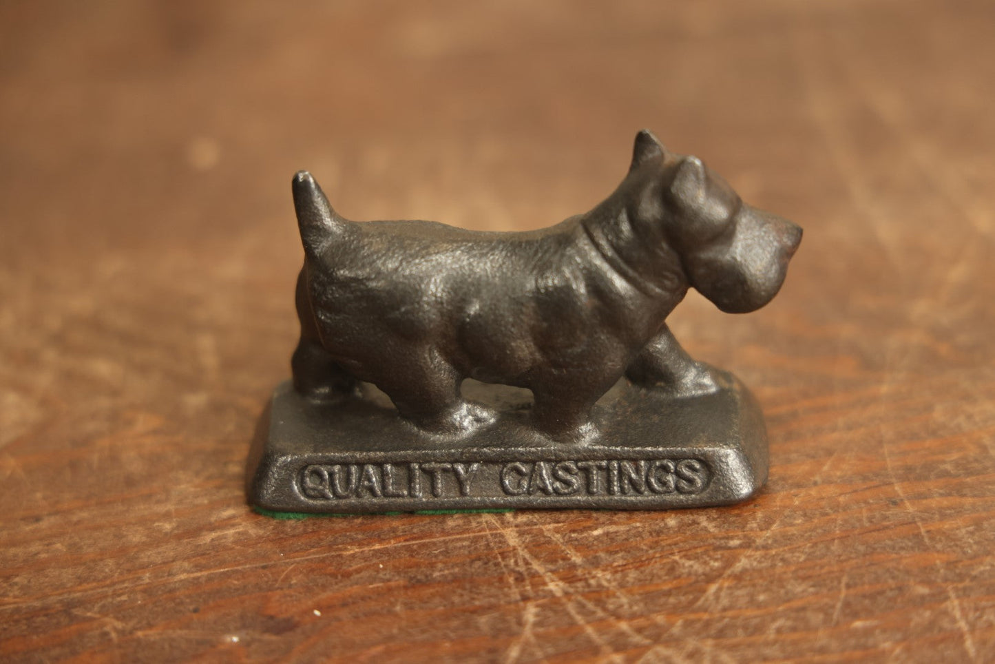 Lot 074 - Vintage Hamilton Foundry Cast Scottie Dog Paperweight Advertisement, "Quality Castings"