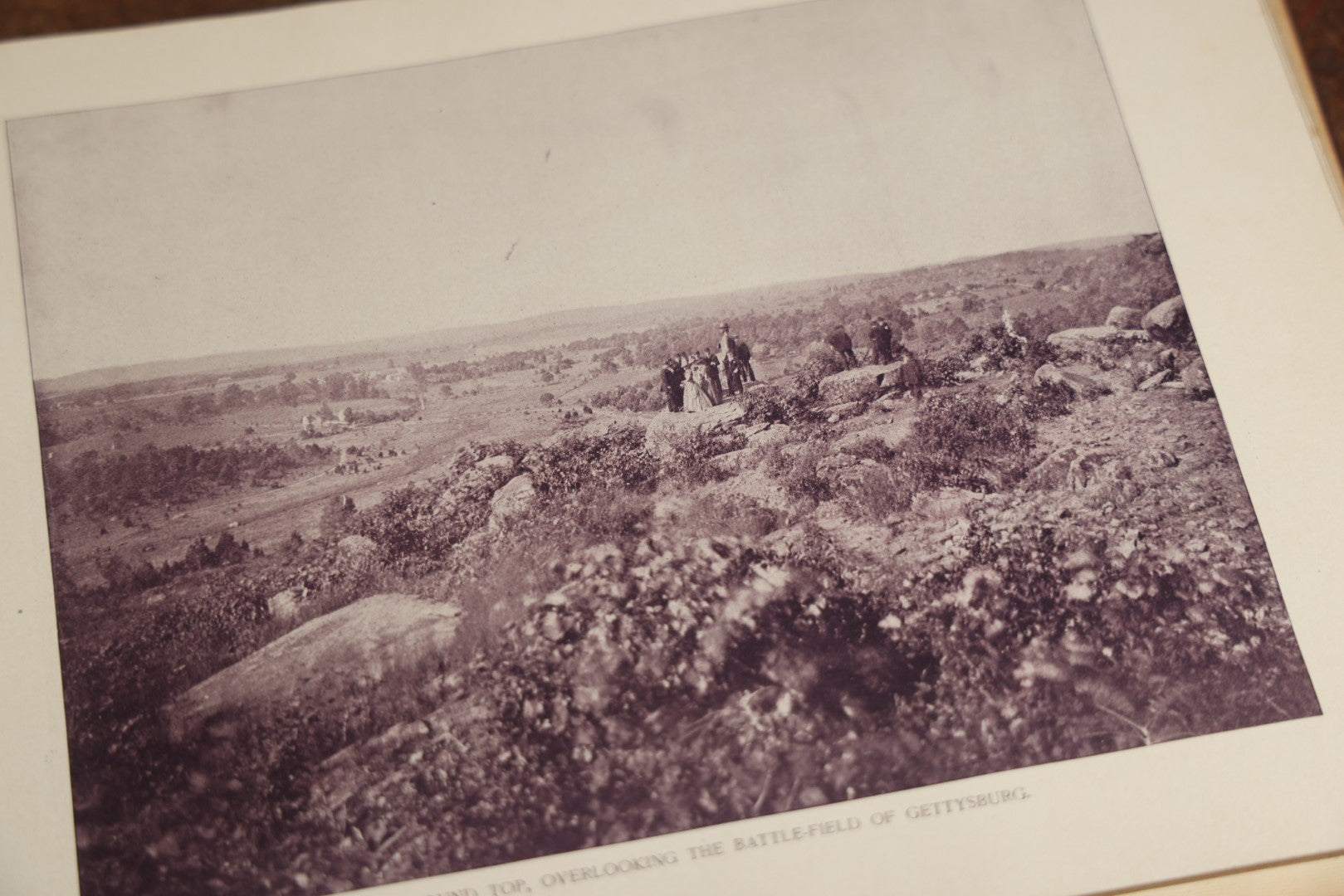 Lot 087 - "America's Wonderlands, A Pictorial And Descriptive History Of Our Country's Scenic Marvels" Antique Photography Book By J.W. Buel, With More Than 500 Photos, Copyright 1893, Note Heavy Wear, Binding Issues