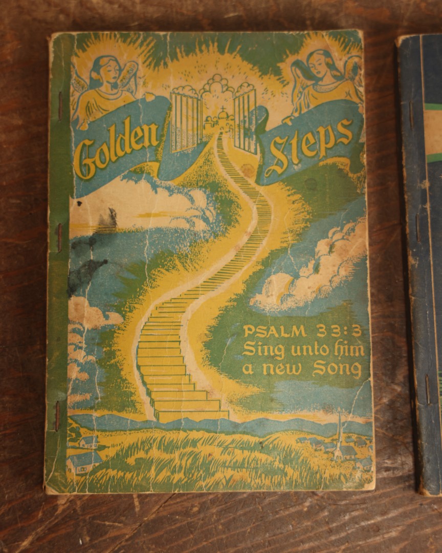 Lot 092 - Pair Of Vintage 1940s Psalm And Hymn Books, Paperback, "Golden Steps" And "Beacon Of Light"