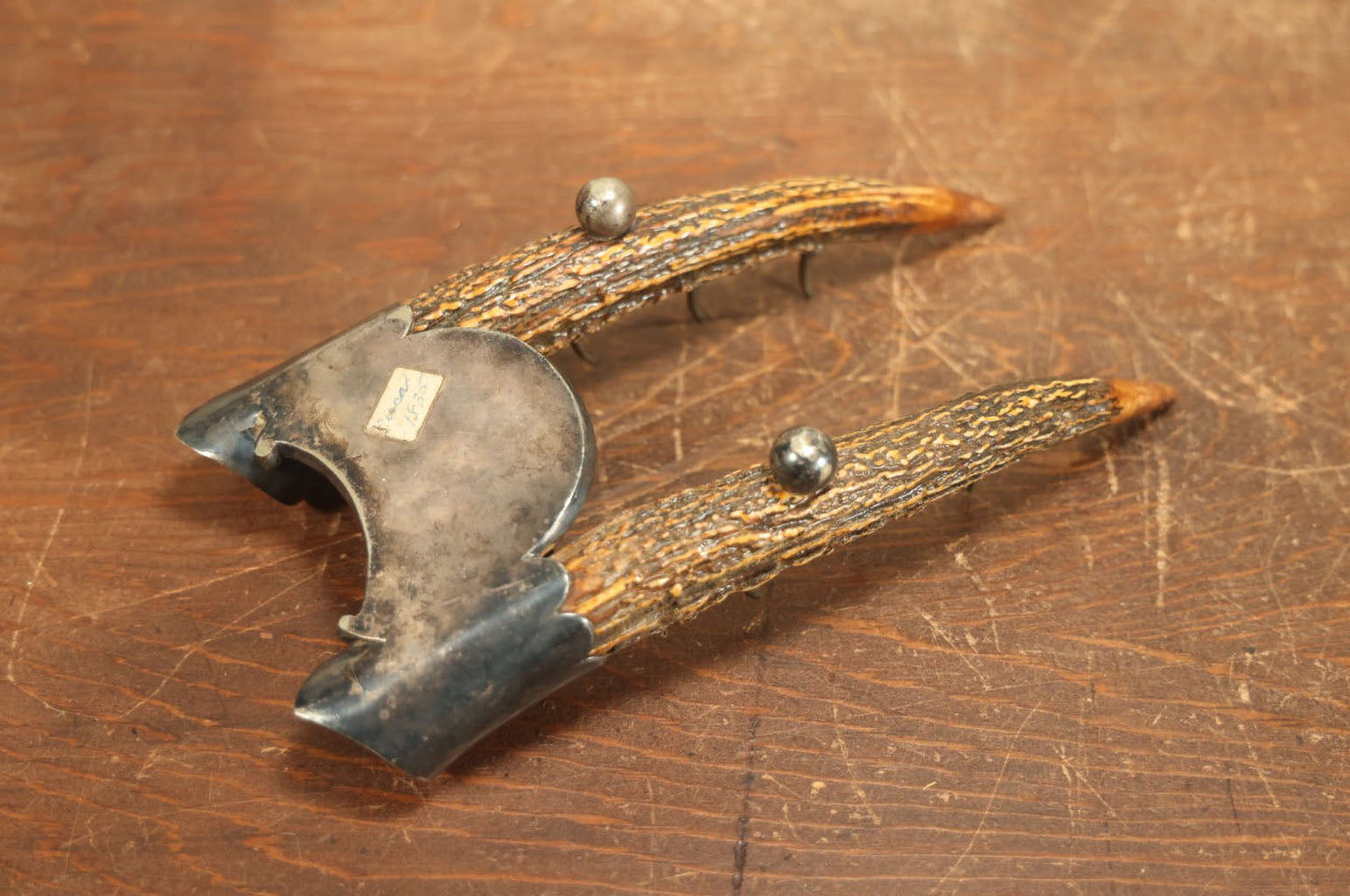 Lot 008 - Antique Stag Antler Inkwell Stand And Pen Rest, Missing Glass Inkwell, Room For Three Pens