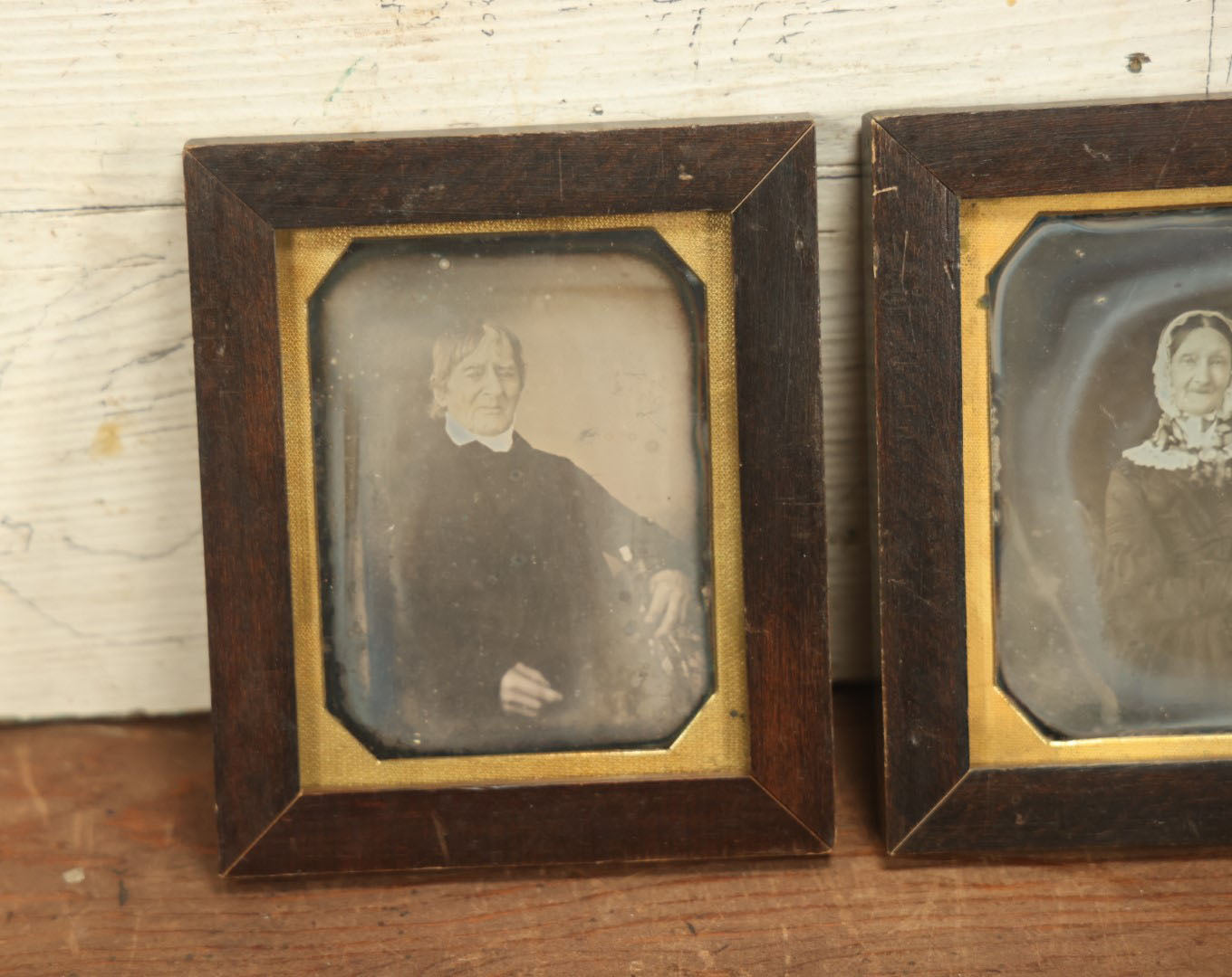 Lot 009 - Pair Of Half Plate Daguerreotype Photographs Of An Elderly Couple, Likely Born In The 18th Century, In Custom Made Frames, Resealed