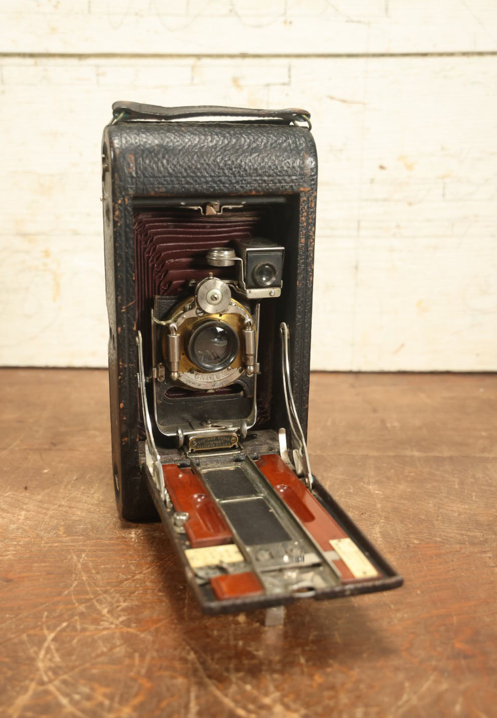 Lot 032 - Antique Kodak No. 3A Folding Pocket Kodak Model B-2 Film Camera, Circa 1902