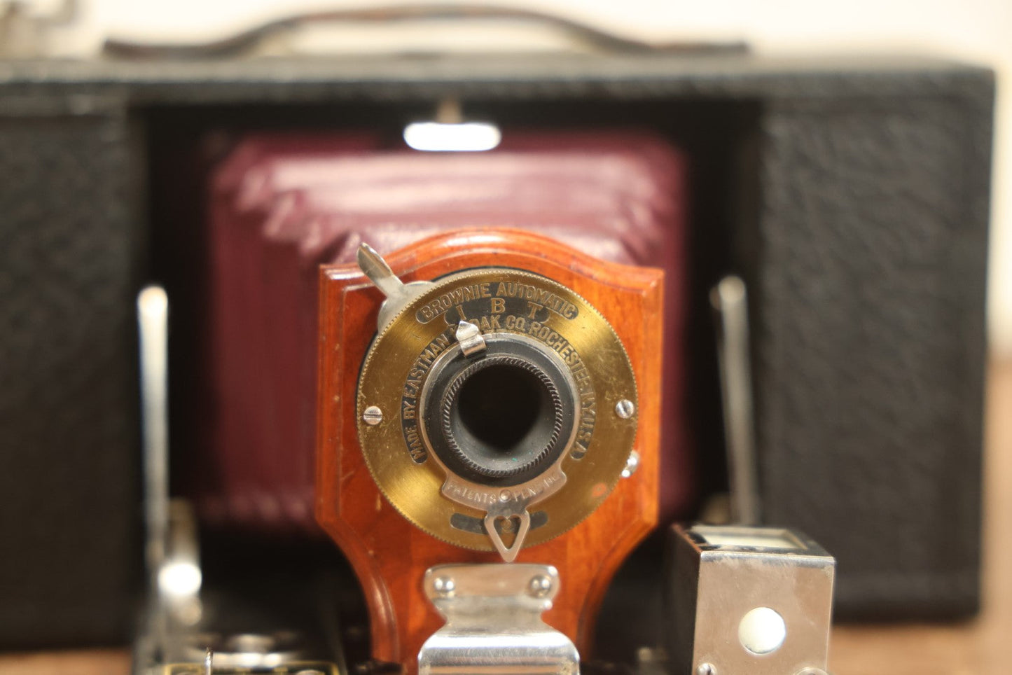 Lot 034 - Antique Kodak No. 2 Folding Brownie Automatic Film Camera