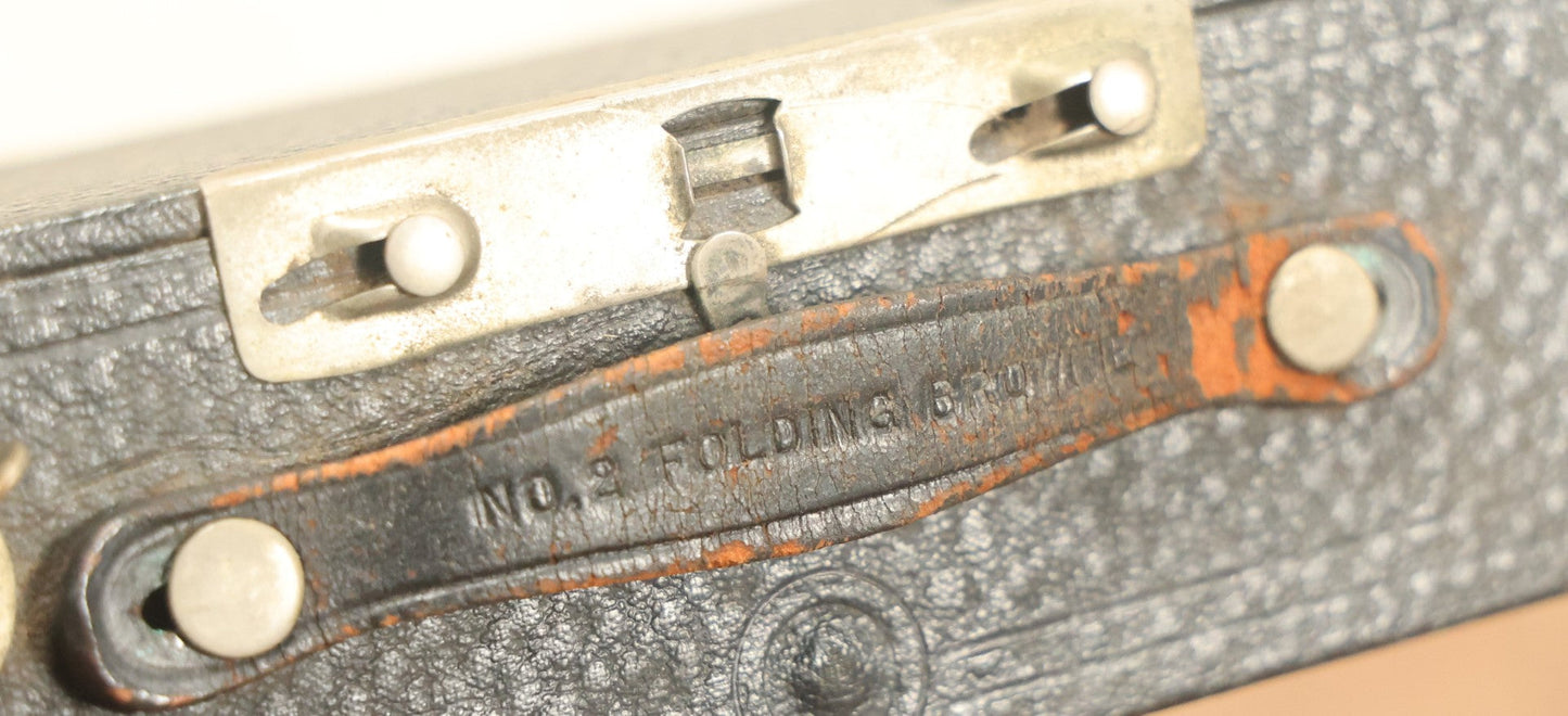 Lot 034 - Antique Kodak No. 2 Folding Brownie Automatic Film Camera