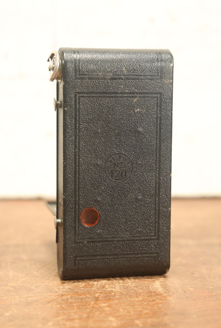 Lot 035 - Antique Kodak No. 2 Folding Cartridge Hawk-Eye Model B Film Camera