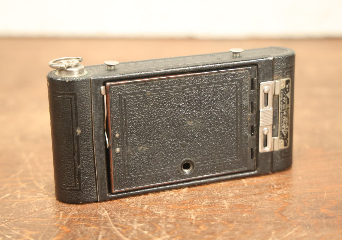 Lot 035 - Antique Kodak No. 2 Folding Cartridge Hawk-Eye Model B Film Camera