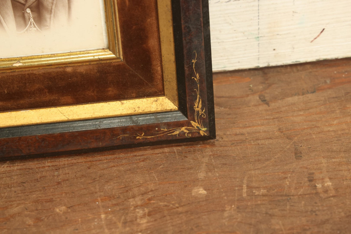 Lot 057 - Antique Cabinet Card Photo Of A Young Man In A Tie In Deep Frame With Velvet Surround, Gilded Embellishments