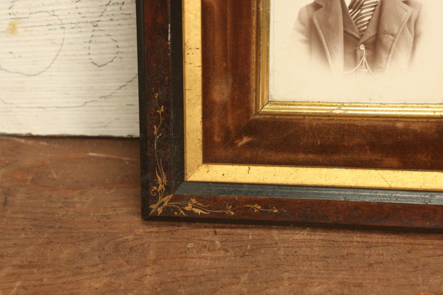 Lot 057 - Antique Cabinet Card Photo Of A Young Man In A Tie In Deep Frame With Velvet Surround, Gilded Embellishments