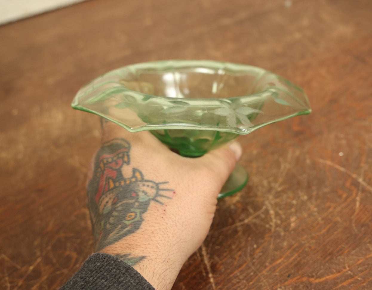 Lot 068 - Vintage Green Uranium Vaseline Glass Footed Compote Bowl Dish With Etched Design, Various Minor Chipping