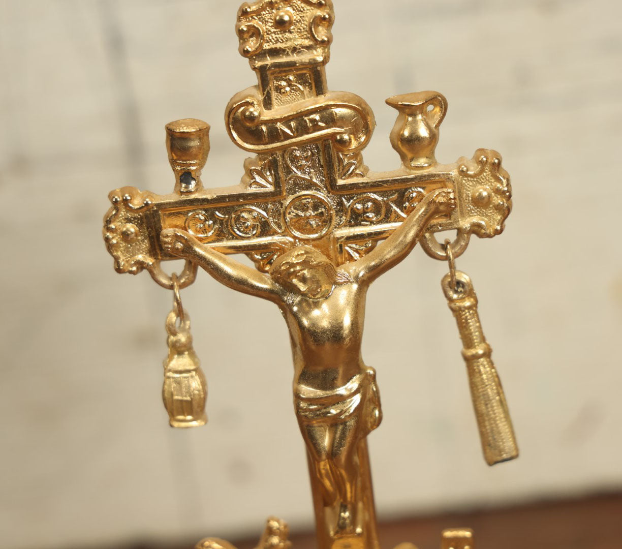 Lot 069 - Antique Brass Weapons Of Christ Altar Crucifix With Skull And Crossbones, "Arma Christi," Would Have Originally Been In A Dome