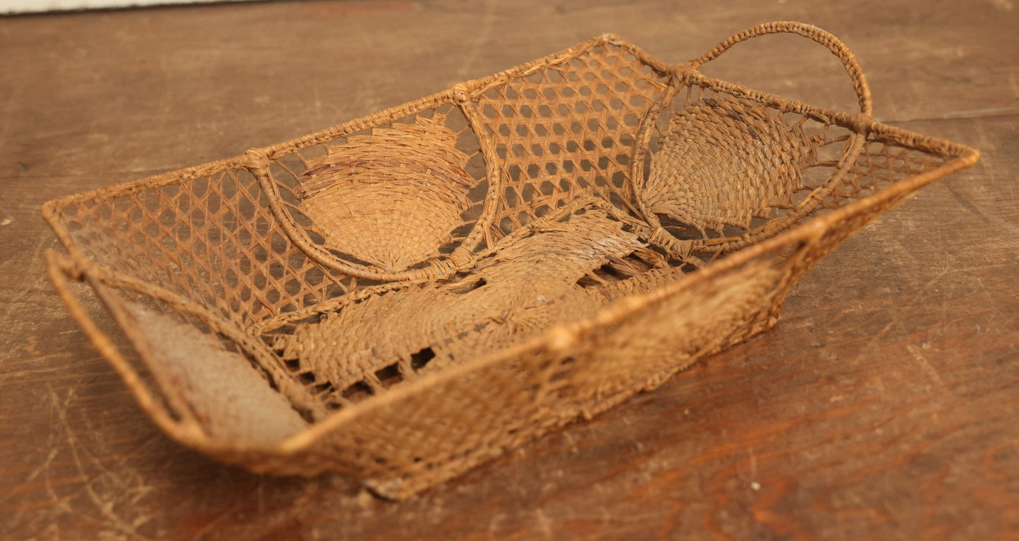 Lot 076 - Vintage Dainty Woven Wicker / Grass Basket With Handles