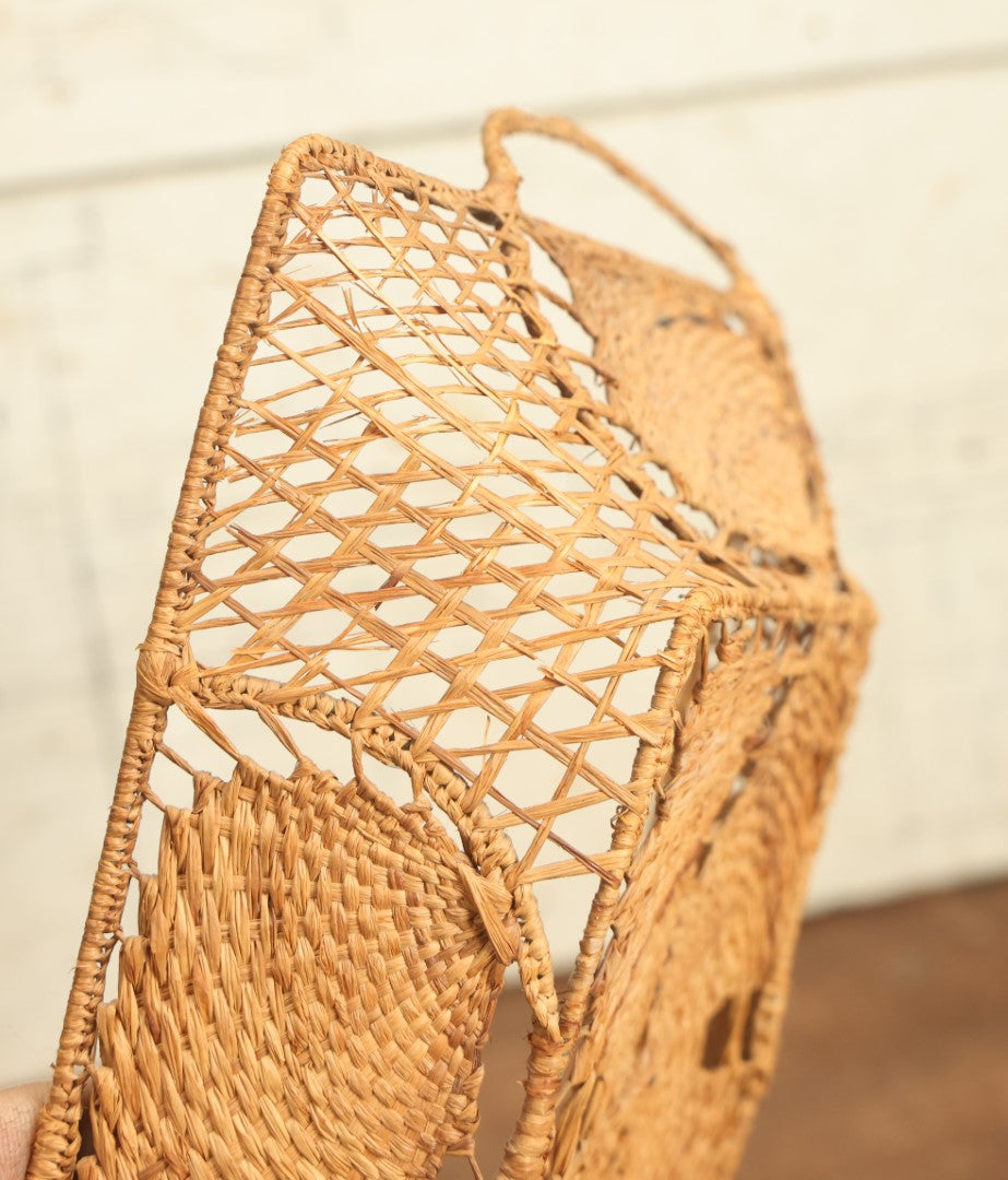 Lot 076 - Vintage Dainty Woven Wicker / Grass Basket With Handles