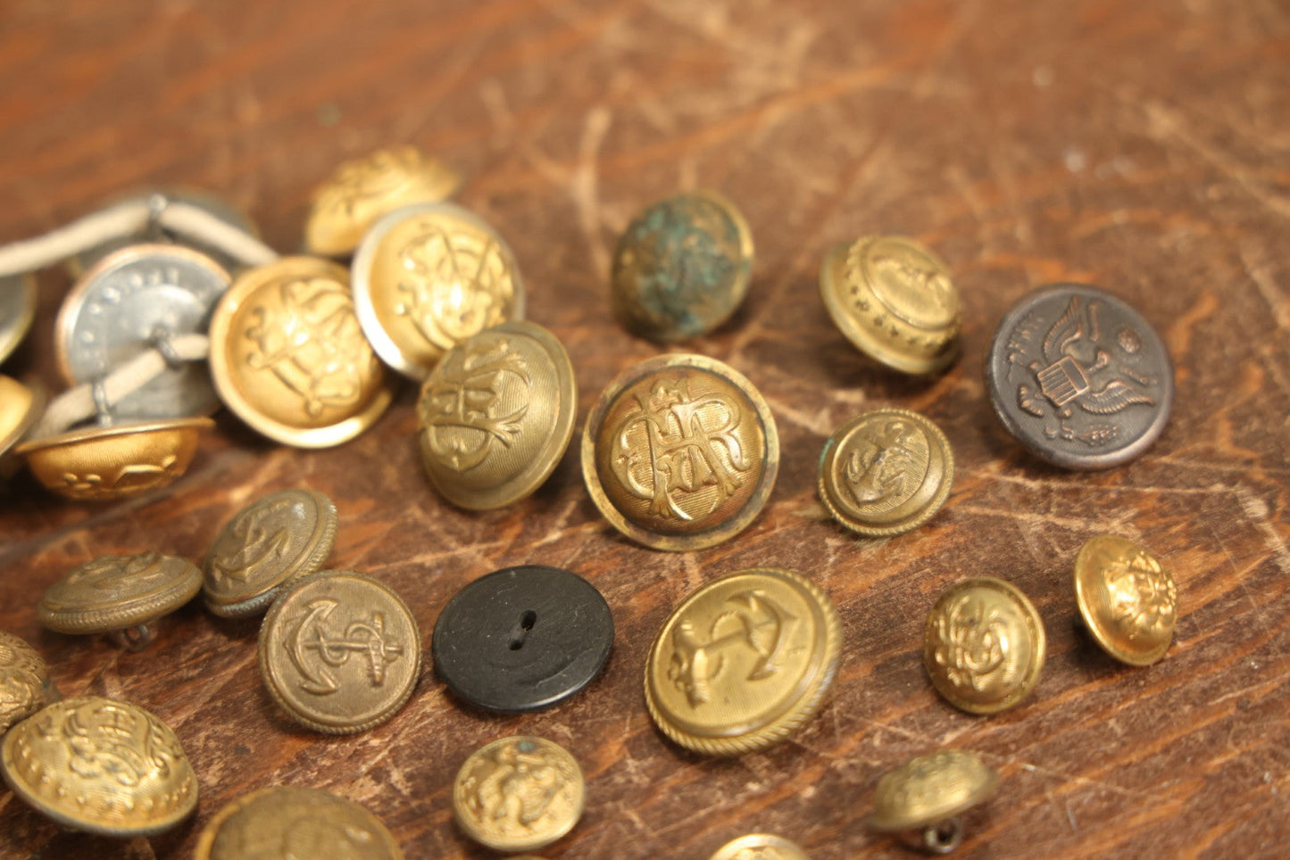 Lot 092 - Grouping Of Approximately 35+ Military And Other Buttons, G.A.R. Grand Army Of The Republic, Brass And More, Various Manufacturers