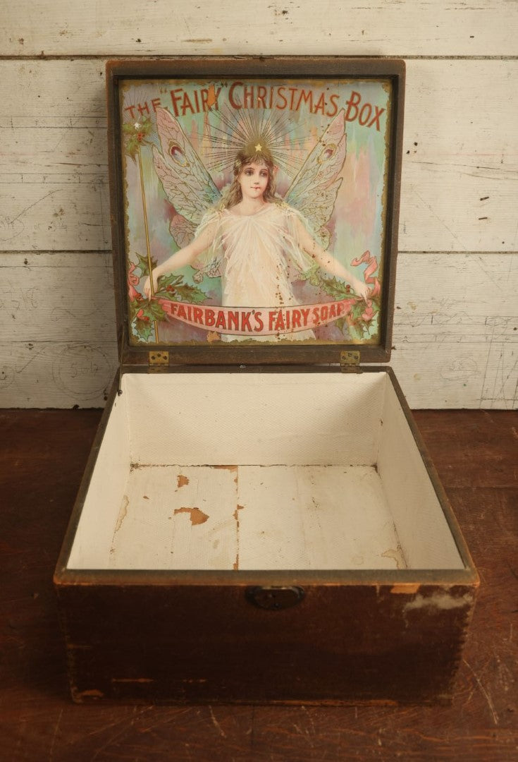 Lot 002 - Antique "The Fairy Christmas Box" Fairbanks Fairy Soap Finger Jointed Wooden Box With Original Lithograph Interior, Copyright 1898, G.H. Buek & Co. Lithographers