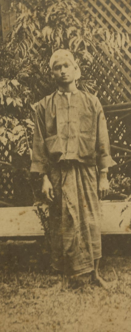 Lot 029 - Early 20th Century Framed Photograph Of An Unidentified Man Of Asian Heritage In Period Dress, Framed By Pinkham & Smith, Boston