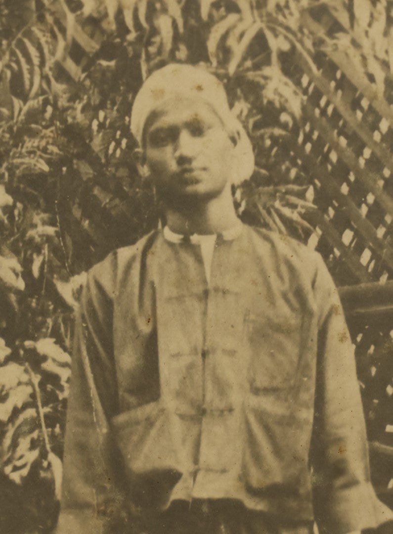 Lot 029 - Early 20th Century Framed Photograph Of An Unidentified Man Of Asian Heritage In Period Dress, Framed By Pinkham & Smith, Boston